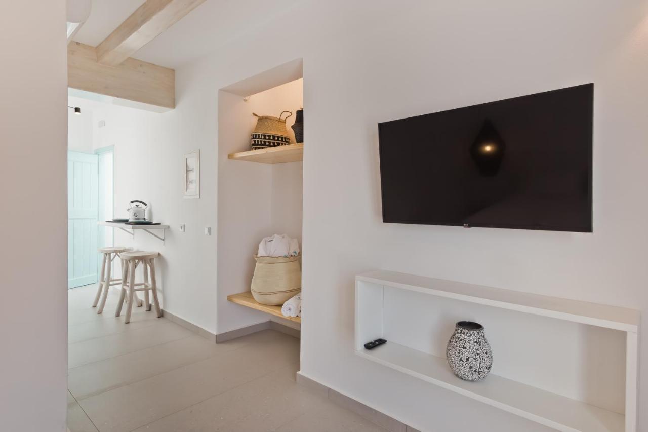 Enilion Luxury Suites Kyra Panagia Eksteriør billede