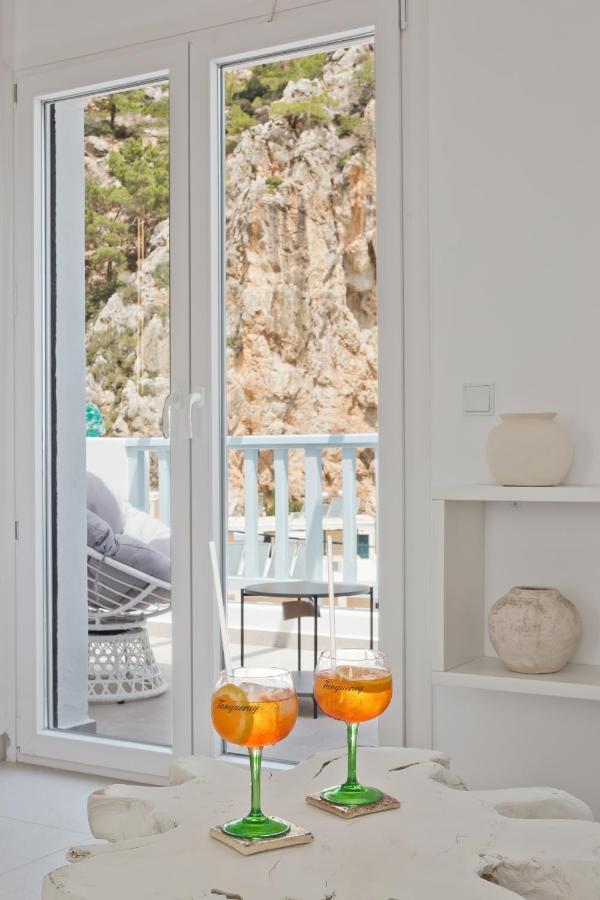 Enilion Luxury Suites Kyra Panagia Eksteriør billede