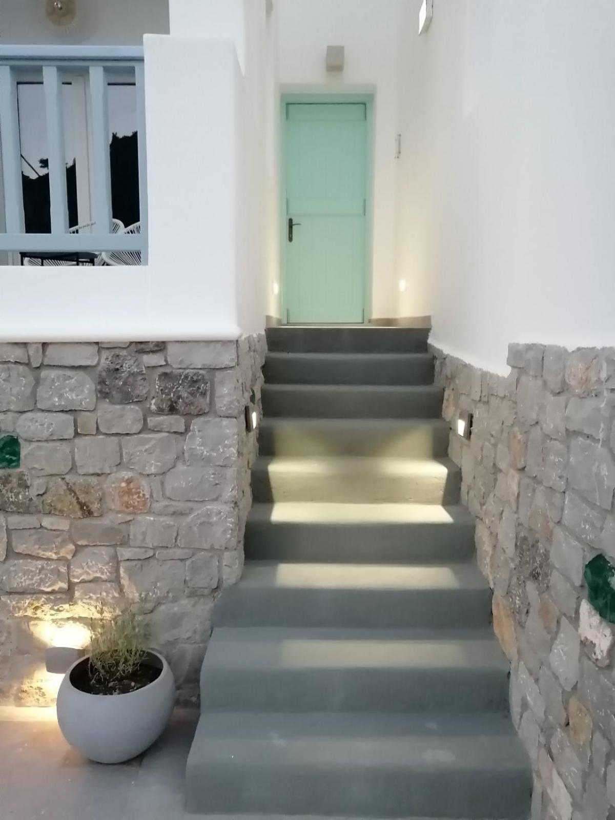 Enilion Luxury Suites Kyra Panagia Eksteriør billede