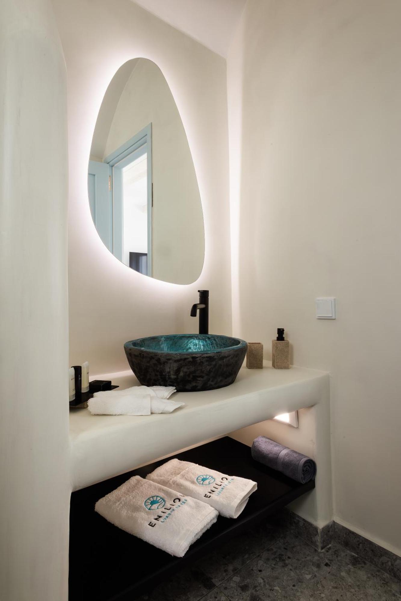 Enilion Luxury Suites Kyra Panagia Eksteriør billede