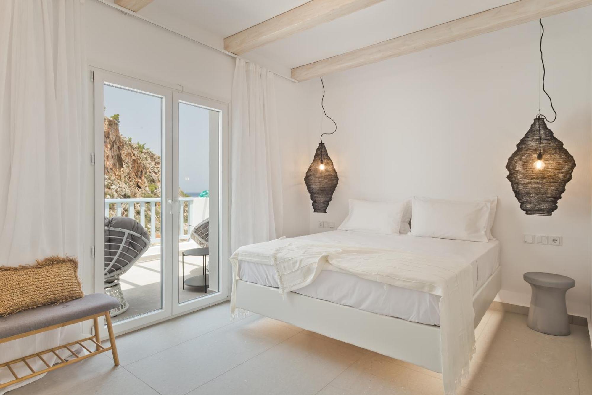 Enilion Luxury Suites Kyra Panagia Eksteriør billede