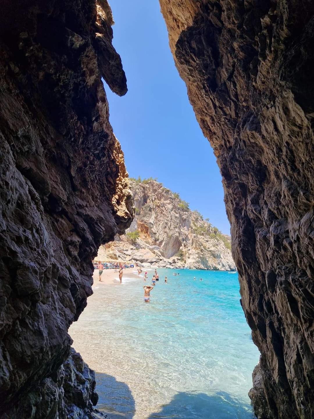 Enilion Luxury Suites Kyra Panagia Eksteriør billede